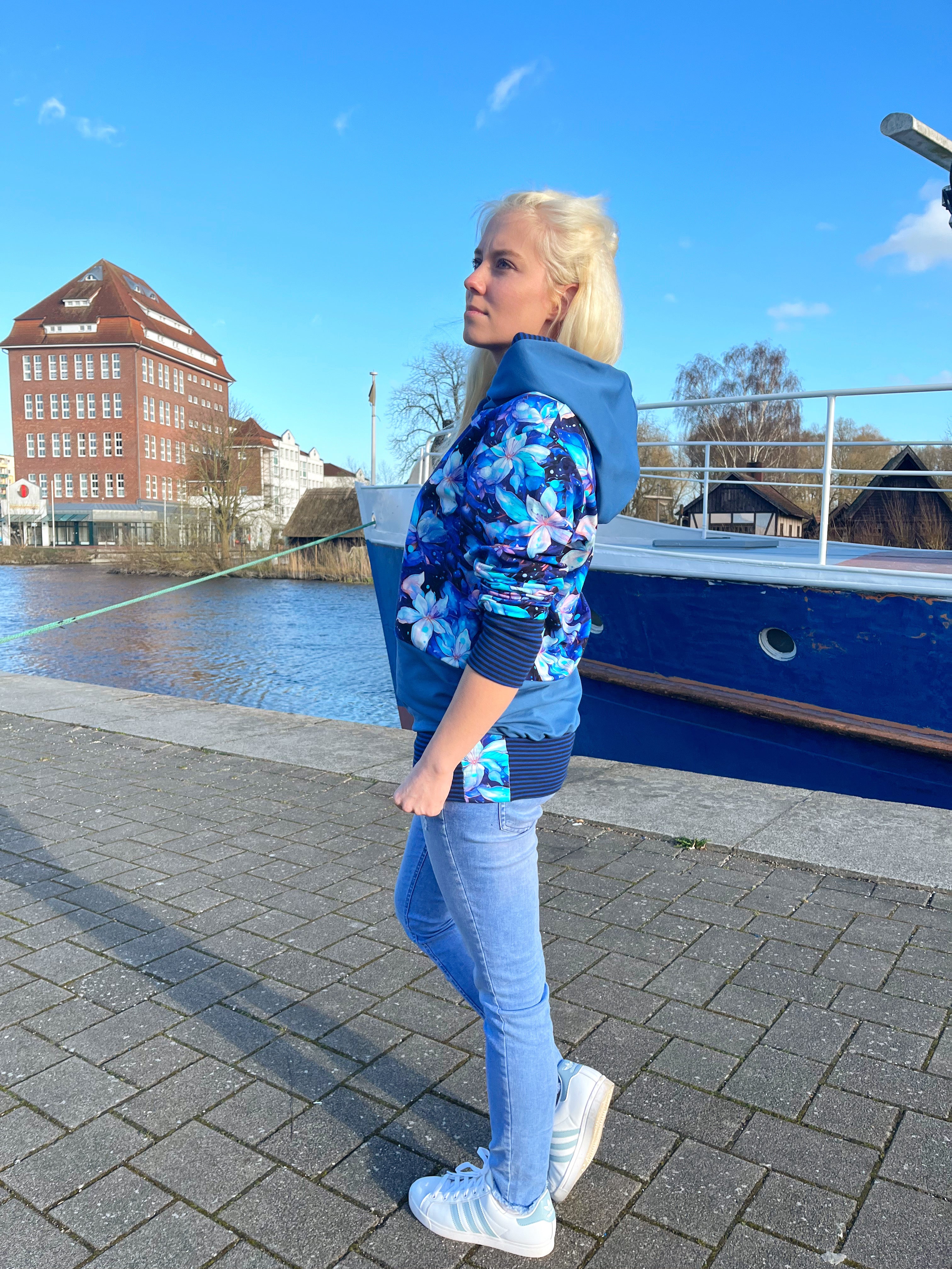 Lila Neon Blumen Dauervorbestellung